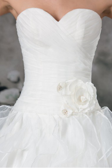 Organza Sweetheart A Line Gown with Hand-made Flower