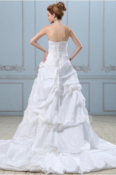 Taffeta and Lace Sweetheart Ball Gown with Embroidery