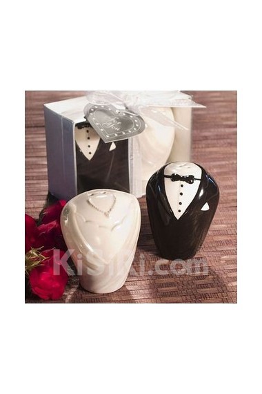 Ceramic Bride And Groom Salt & Pepper Shakers Wedding Favor (Set of 2)