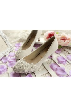 Handmade Lace Flowers Wedding Shoes with Rhinestone