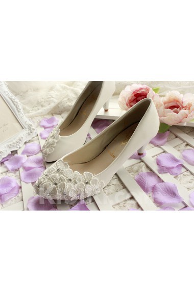 Handmade Lace Flowers Wedding Shoes with Rhinestone