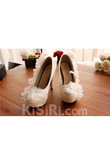 Handmade Flowers Wedding Shoes with Imitation Pearls