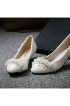 Handmade Lace Flowers Wedding Shoes with Imitation Pearls