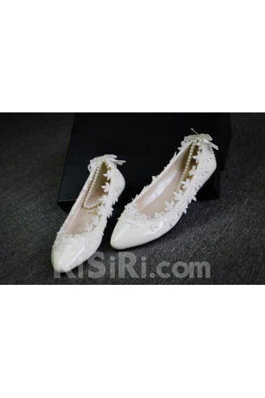 Handmade Lace Flowers Wedding Shoes with Imitation Pearls