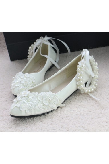 Handmade Lace Flowers Wedding Shoes with Imitation Pearls