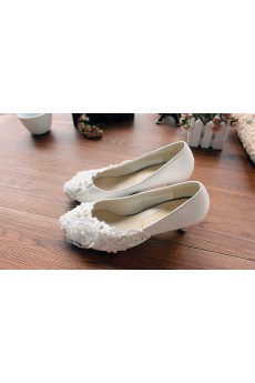 Handmade Lace Flowers Wedding Shoes with Imitation Pearls