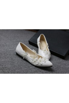 Handmade Lace Flowers Wedding Shoes with Imitation Pearls