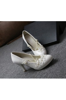 Handmade Lace Flowers Wedding Shoes with Imitation Pearls