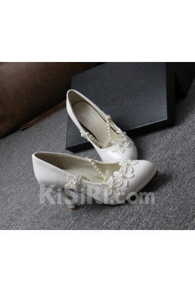 Handmade Lace Flowers Wedding Shoes with Imitation Pearls