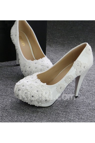 Handmade Lace Flowers Wedding Shoes with Rhinestone