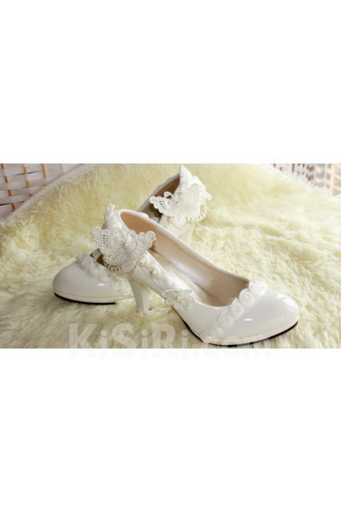 Handmade Lace Flowers Wedding Shoes with Imitation Pearls and Bows