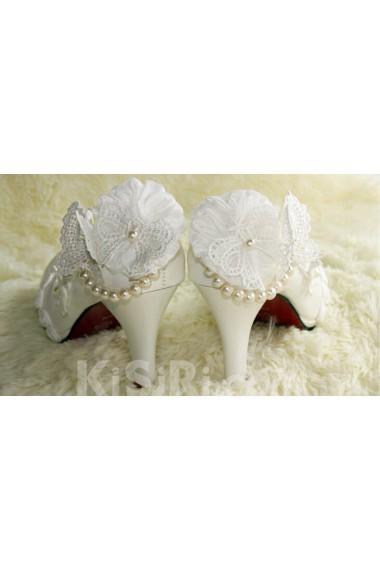 Handmade Lace Flowers Wedding Shoes with Imitation Pearls and Bows