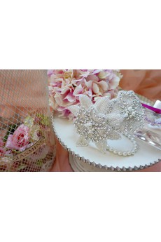 Handmade Luxurious Floral Crystal Wedding Headpieces With Rhinestone