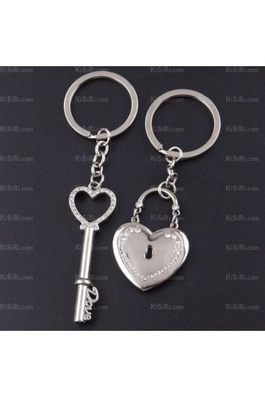 His and Hers Elegant Rhinestone Zinc Alloy Heart-shaped Keychain (A Pair)