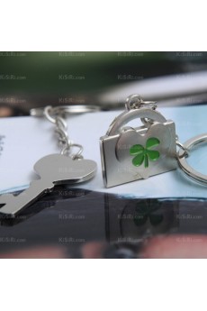 Couples Elegant Zinc Alloy Lucky Clover Keychain (A Pair)