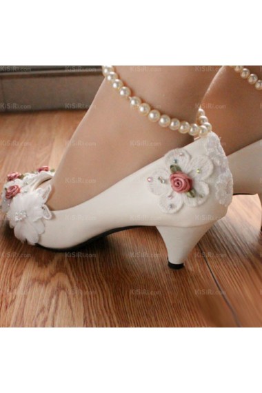 Beautiful Lace Bridal Wedding Shoes with Pearl